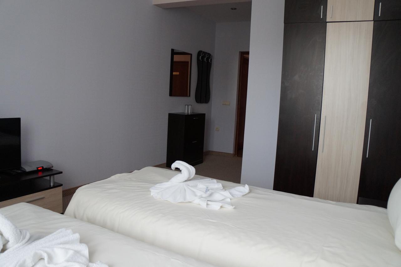 Hotel Family Complex Krisbo Donkovtsi Zewnętrze zdjęcie