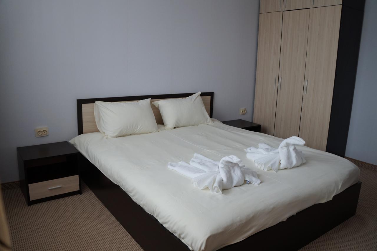 Hotel Family Complex Krisbo Donkovtsi Zewnętrze zdjęcie