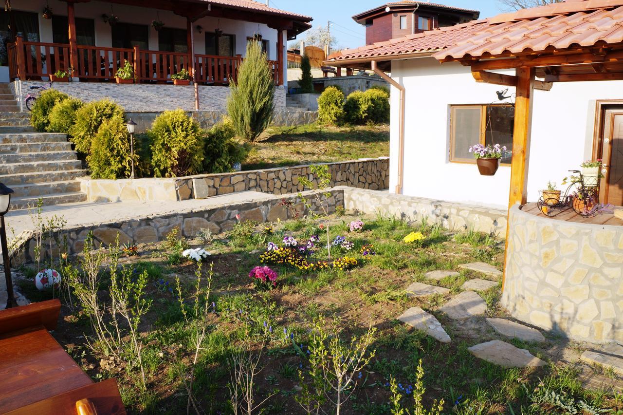 Hotel Family Complex Krisbo Donkovtsi Zewnętrze zdjęcie