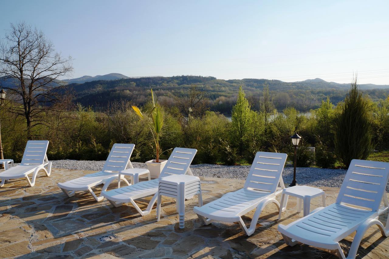 Hotel Family Complex Krisbo Donkovtsi Zewnętrze zdjęcie