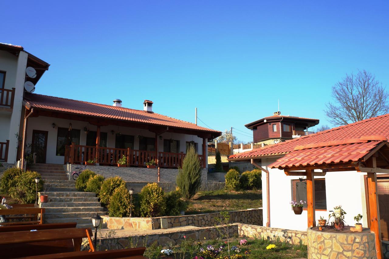Hotel Family Complex Krisbo Donkovtsi Zewnętrze zdjęcie