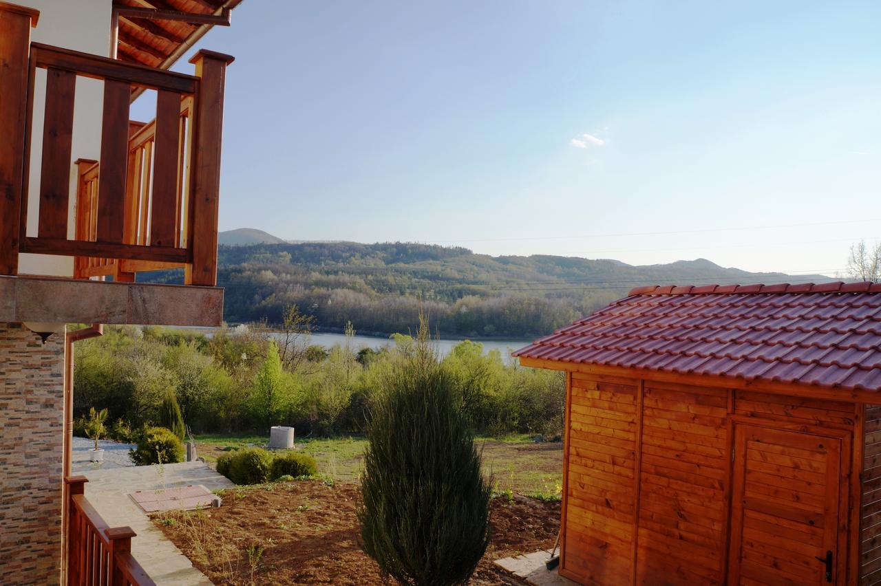Hotel Family Complex Krisbo Donkovtsi Zewnętrze zdjęcie
