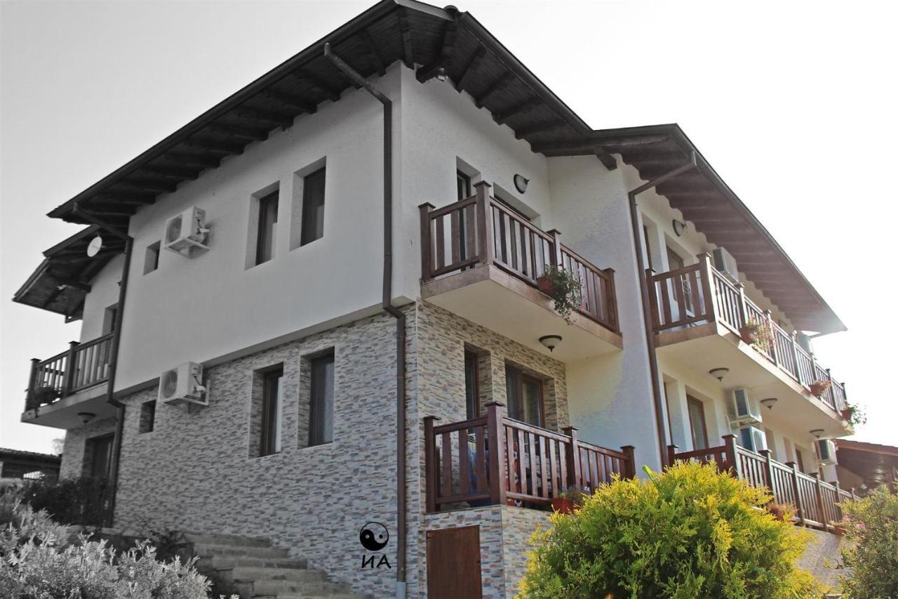 Hotel Family Complex Krisbo Donkovtsi Zewnętrze zdjęcie