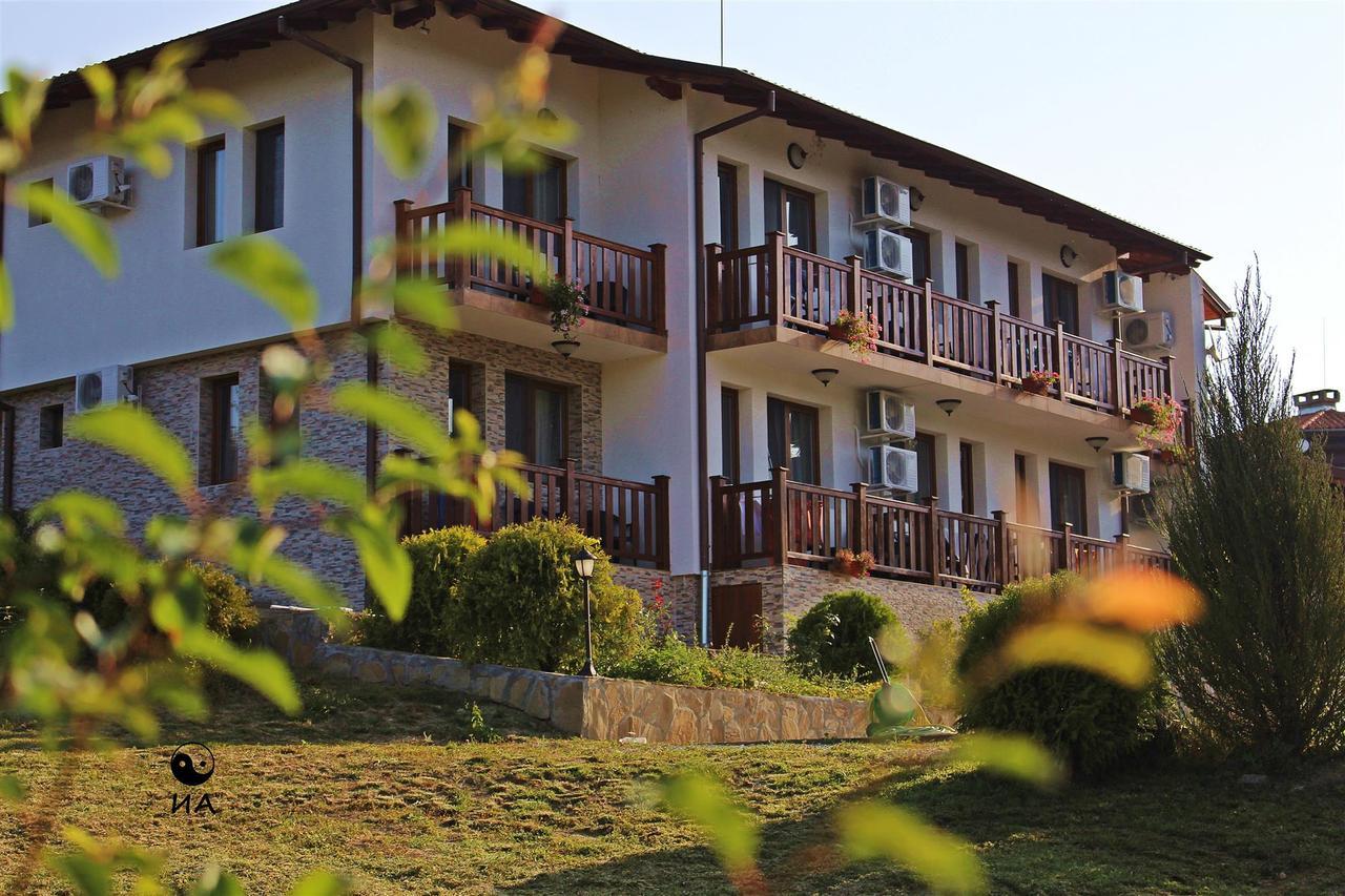 Hotel Family Complex Krisbo Donkovtsi Zewnętrze zdjęcie