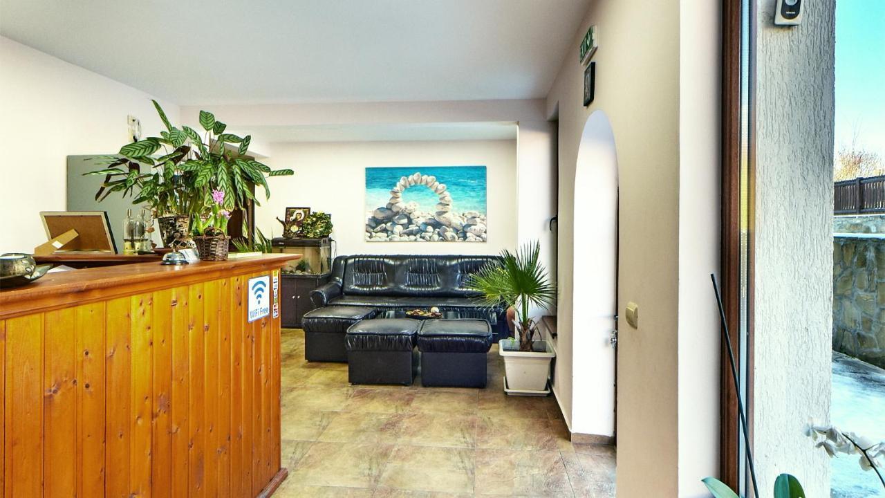 Hotel Family Complex Krisbo Donkovtsi Zewnętrze zdjęcie